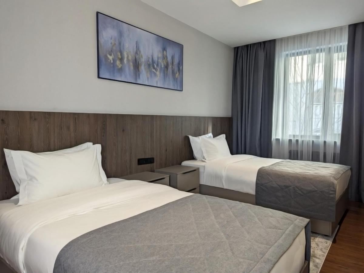 Raavah Aparthotel Almaty Bagian luar foto