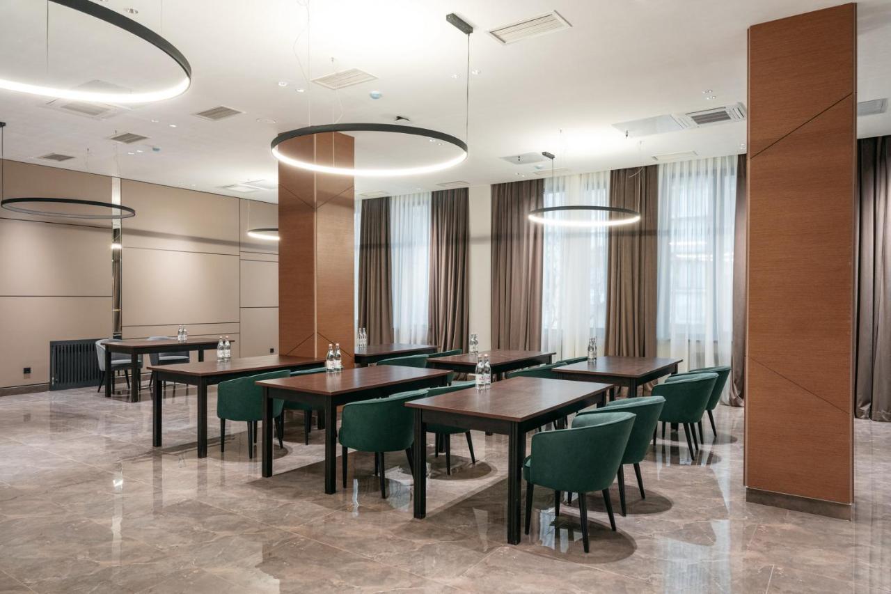Raavah Aparthotel Almaty Bagian luar foto