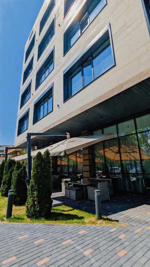 Raavah Aparthotel Almaty Bagian luar foto