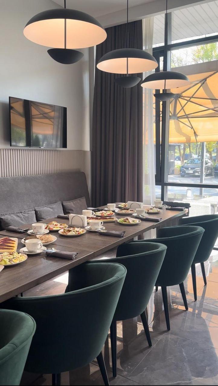 Raavah Aparthotel Almaty Bagian luar foto
